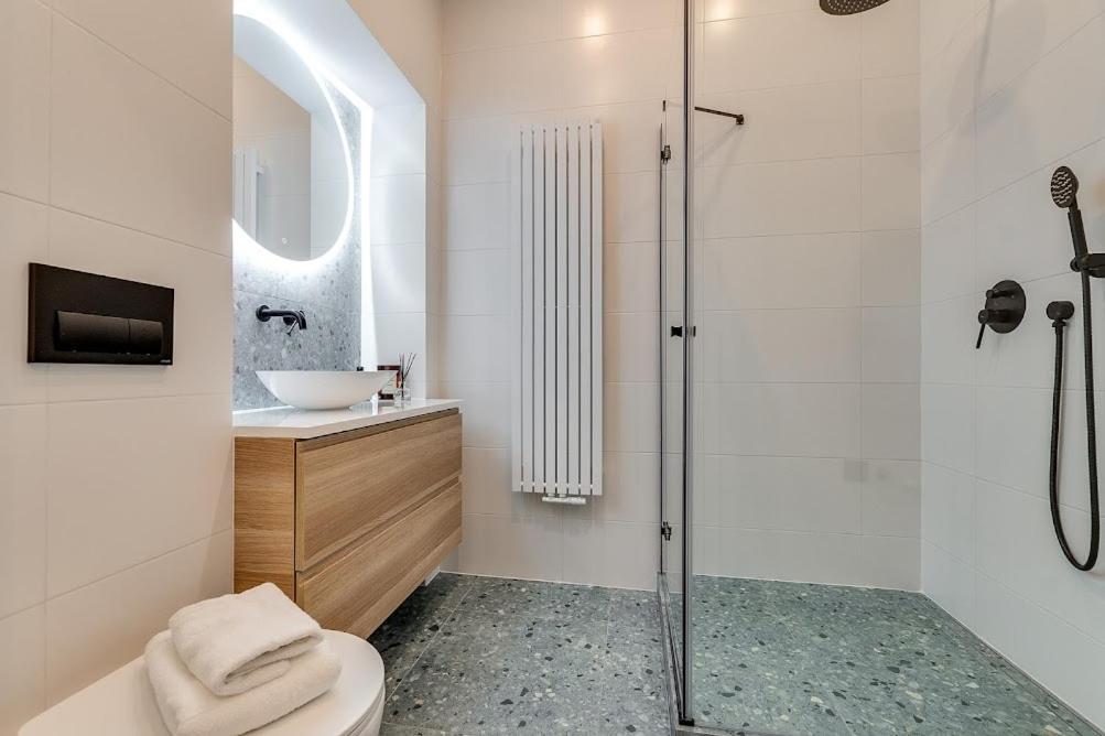 Jan III Sobieski - Luksusowy Apartament S Prywatny Darmowy Parking Гливице Екстериор снимка